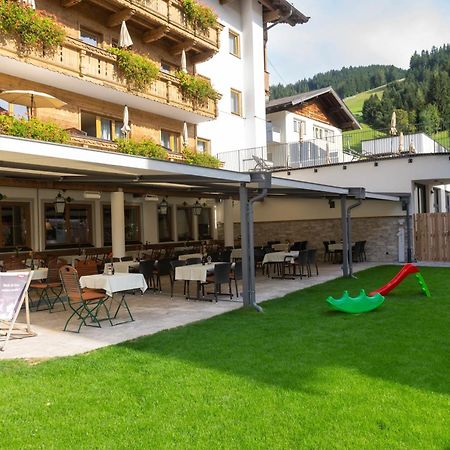 Landhotel Tirolerhof - Wildschoenau - Premium Card Im Sommer Оберау Экстерьер фото