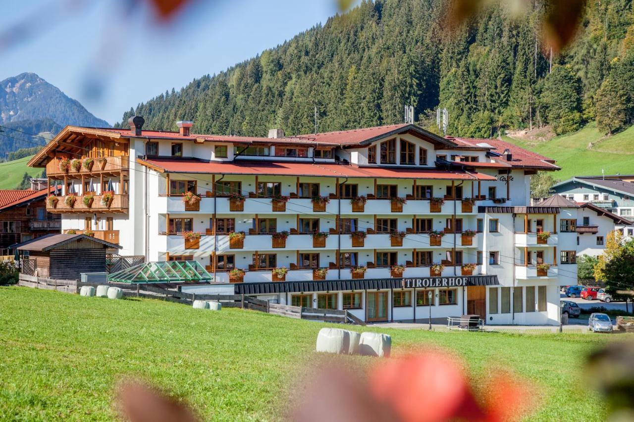 Landhotel Tirolerhof - Wildschoenau - Premium Card Im Sommer Оберау Экстерьер фото