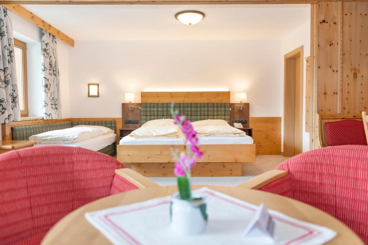 Landhotel Tirolerhof - Wildschoenau - Premium Card Im Sommer Оберау Экстерьер фото