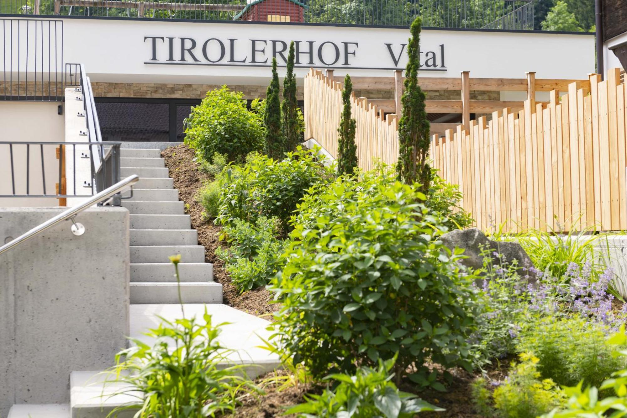 Landhotel Tirolerhof - Wildschoenau - Premium Card Im Sommer Оберау Экстерьер фото