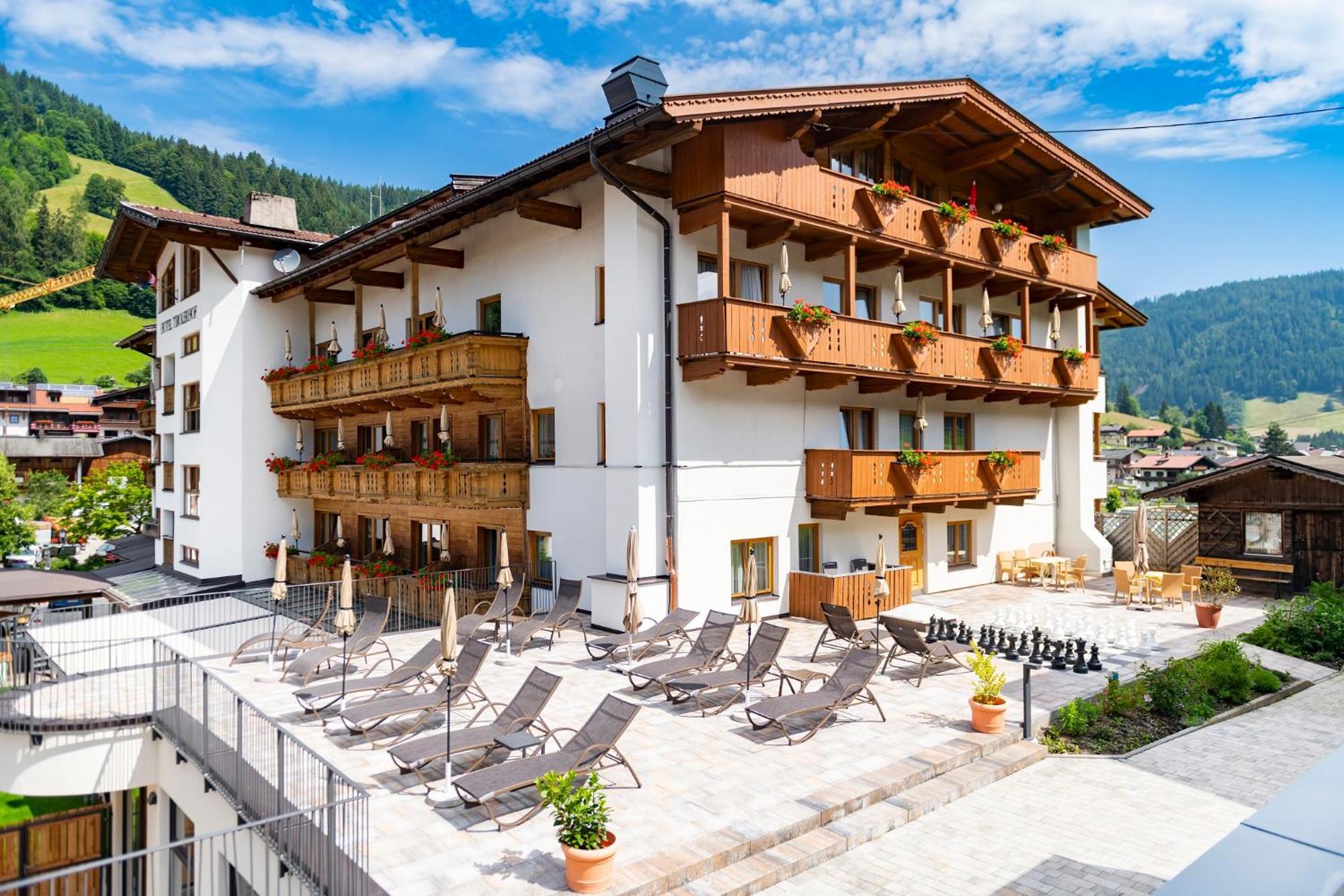 Landhotel Tirolerhof - Wildschoenau - Premium Card Im Sommer Оберау Экстерьер фото